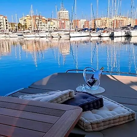 Cap Saint Martin Marina Pensión 3*