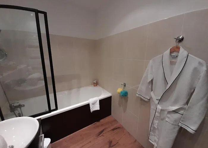 Cap Saint Martin Marina Affittacamere 3*