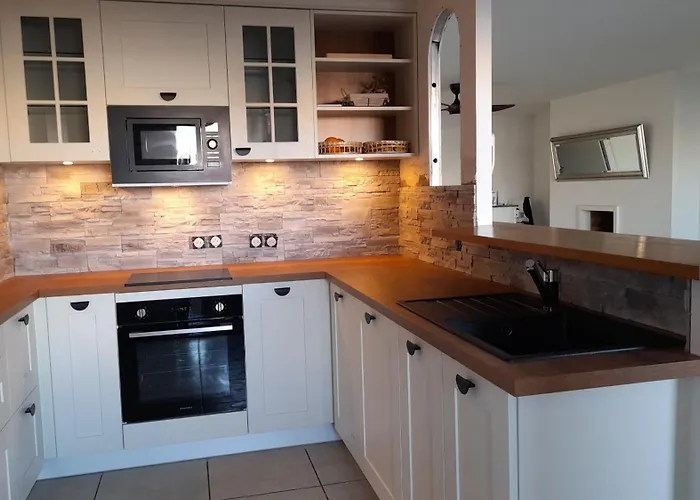 Cap Saint Martin Marina Affittacamere 3*